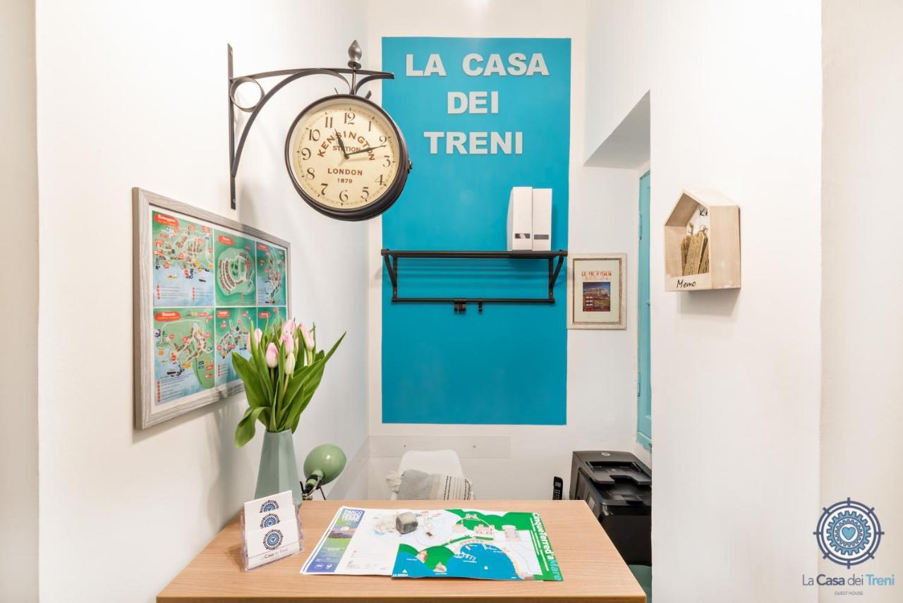 La Casa Dei Treni Affittacamere City Rooms For Travel Lovers ลาสเปเซีย ภายนอก รูปภาพ