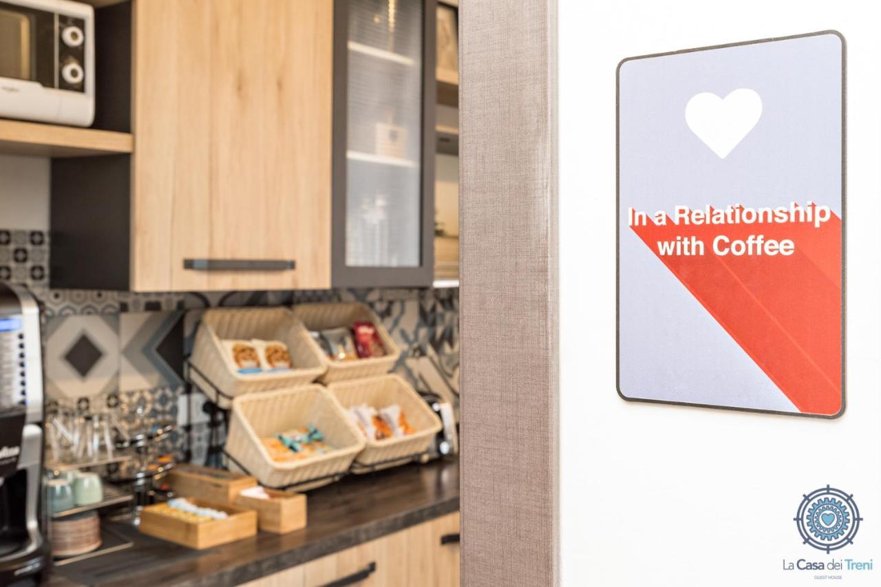 La Casa Dei Treni Affittacamere City Rooms For Travel Lovers ลาสเปเซีย ภายนอก รูปภาพ