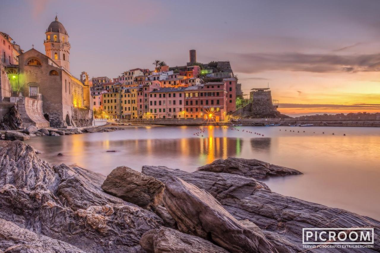 La Casa Dei Treni Affittacamere City Rooms For Travel Lovers ลาสเปเซีย ภายนอก รูปภาพ