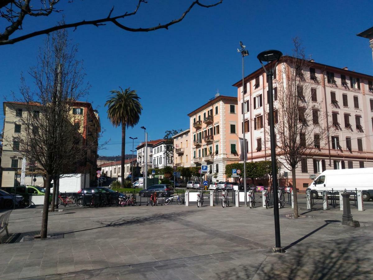 La Casa Dei Treni Affittacamere City Rooms For Travel Lovers ลาสเปเซีย ภายนอก รูปภาพ