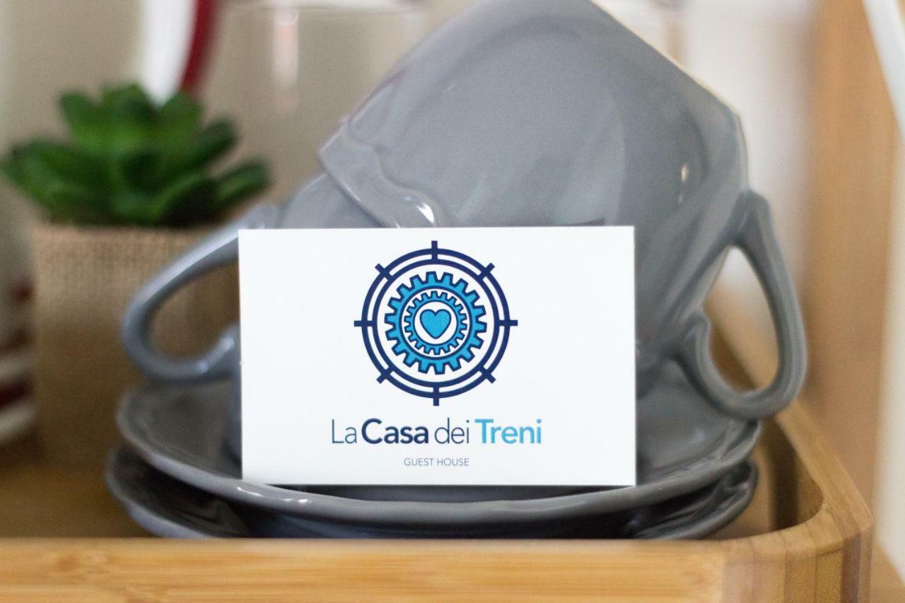La Casa Dei Treni Affittacamere City Rooms For Travel Lovers ลาสเปเซีย ภายนอก รูปภาพ