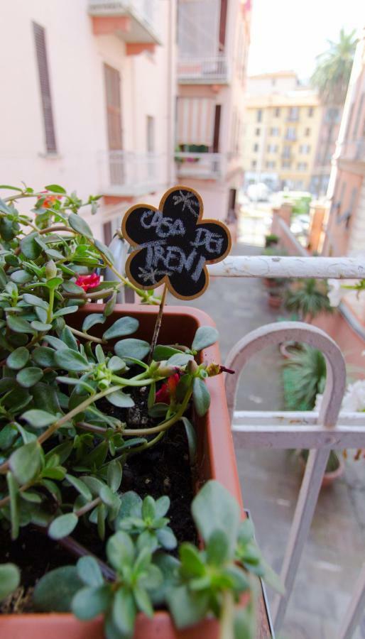La Casa Dei Treni Affittacamere City Rooms For Travel Lovers ลาสเปเซีย ภายนอก รูปภาพ